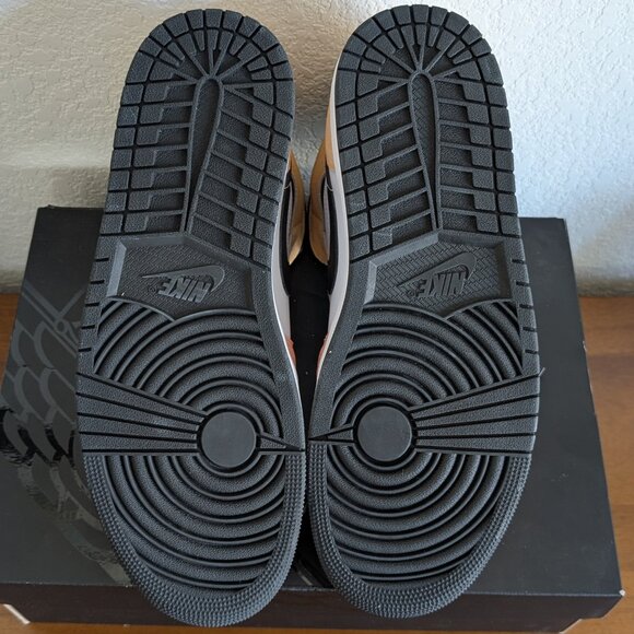 BNIB - AUTHENTIC Jordan 1 Mid SE 'Flight Club' - Picture 5 of 6